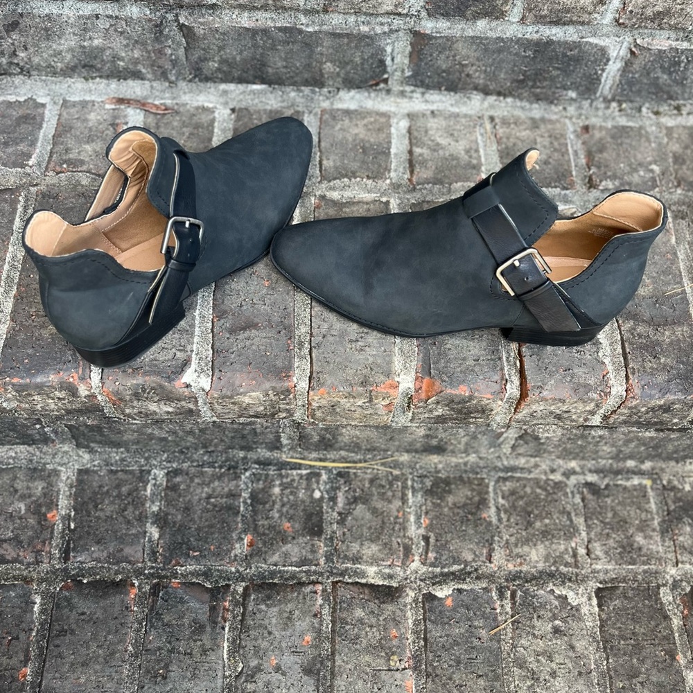 Black ankle boots with suede material low stacked heel and side-cut opening